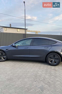 Седан Tesla Model 3 2021 в 