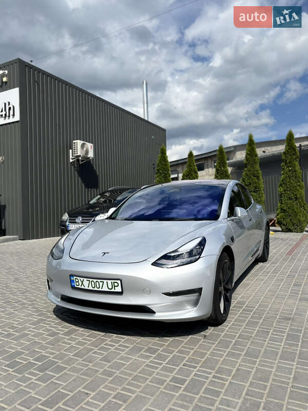 Седан Tesla Model 3 2018 в Каменец-Подольском