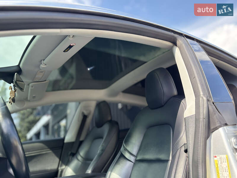Седан Tesla Model 3 2018 в Каменец-Подольском