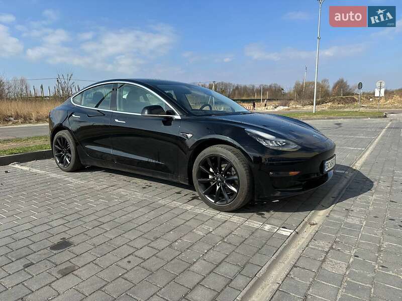 Tesla Model 3 2019