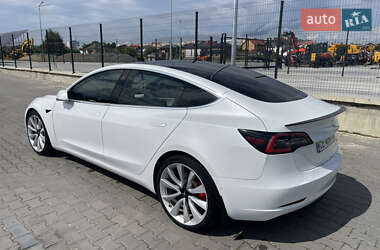 Седан Tesla Model 3 2019 в 