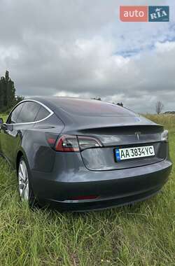 Седан Tesla Model 3 2019 в Києві