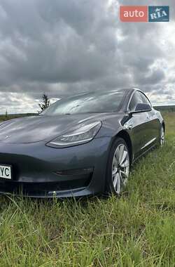 Седан Tesla Model 3 2019 в 