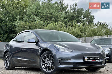 Седан Tesla Model 3 2021 в Луцьку