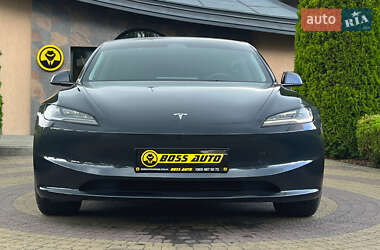 Седан Tesla Model 3 2024 в 