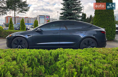 Седан Tesla Model 3 2024 в 