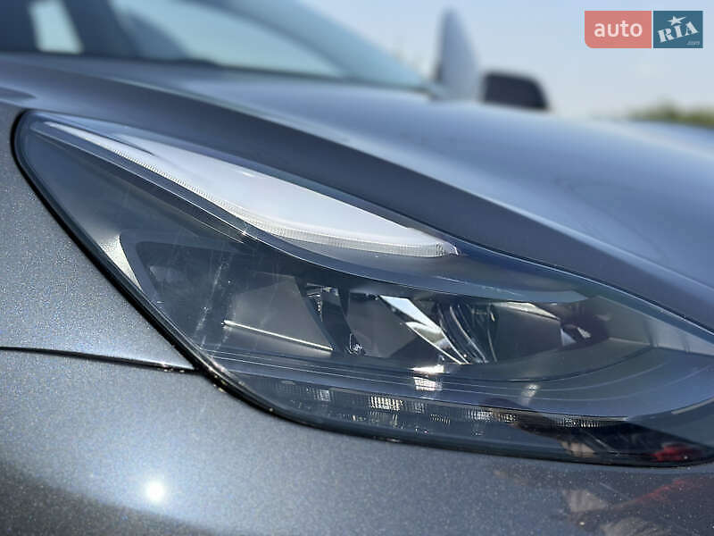 Седан Tesla Model 3 2022 в Хмельницькому