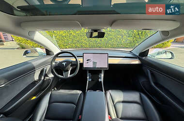 Седан Tesla Model 3 2019 в 