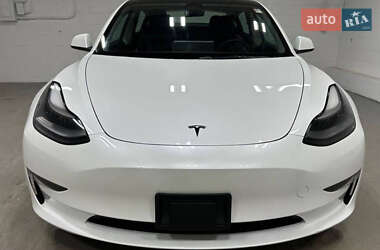 Седан Tesla Model 3 2023 в 