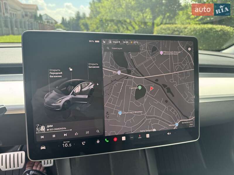 Седан Tesla Model 3 2023 в Ровно