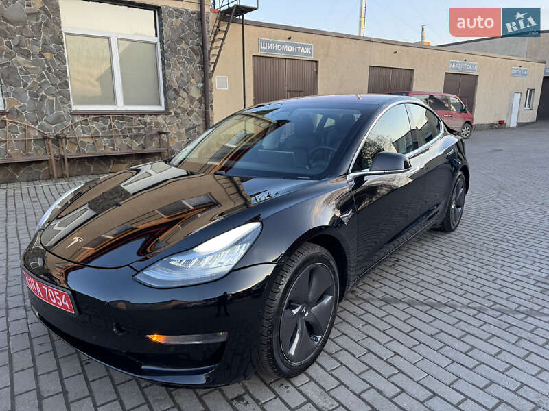 Седан Tesla Model 3 2019 в Владимире
