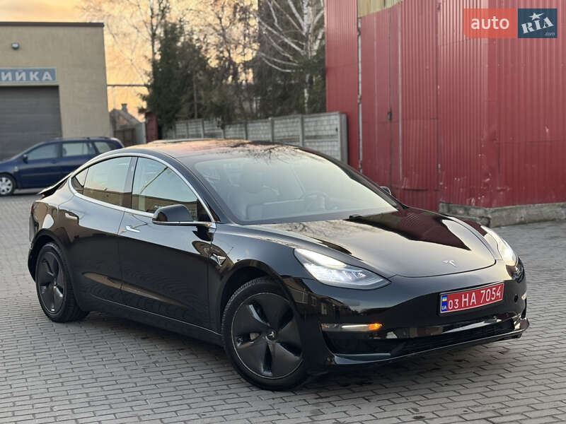 Седан Tesla Model 3 2019 в Владимире