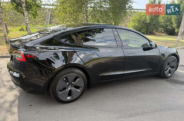 Седан Tesla Model 3 2020 в 