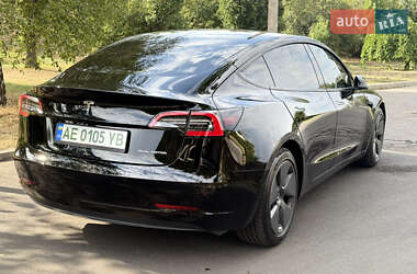 Седан Tesla Model 3 2020 в 