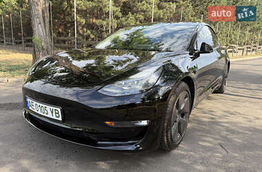 Седан Tesla Model 3 2020 в 
