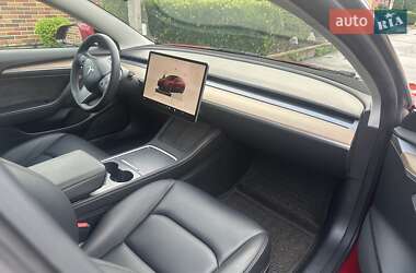 Седан Tesla Model 3 2022 в 