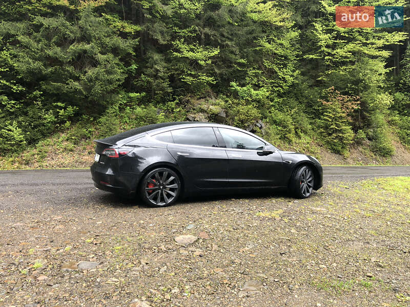 Седан Tesla Model 3 2019 в Києві
