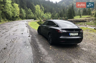 Седан Tesla Model 3 2019 в Киеве