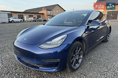 Седан Tesla Model 3 2018 в 