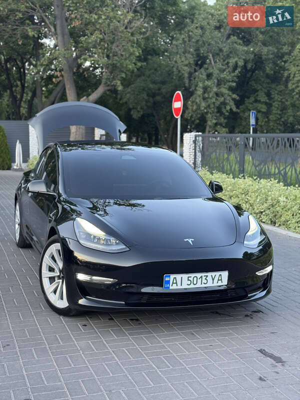 Tesla Model 3 2022