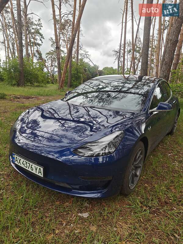 Tesla Model 3 2018