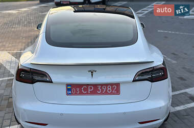 Седан Tesla Model 3 2018 в 