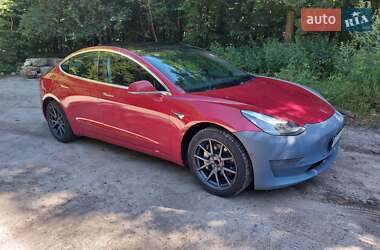 Седан Tesla Model 3 2019 в 
