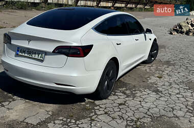 Седан Tesla Model 3 2019 в 