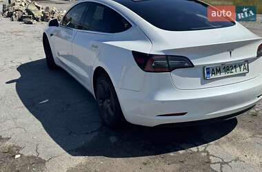 Седан Tesla Model 3 2019 в 