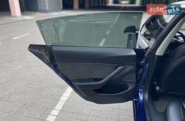 Седан Tesla Model 3 2018 в 