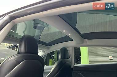 Седан Tesla Model 3 2018 в 