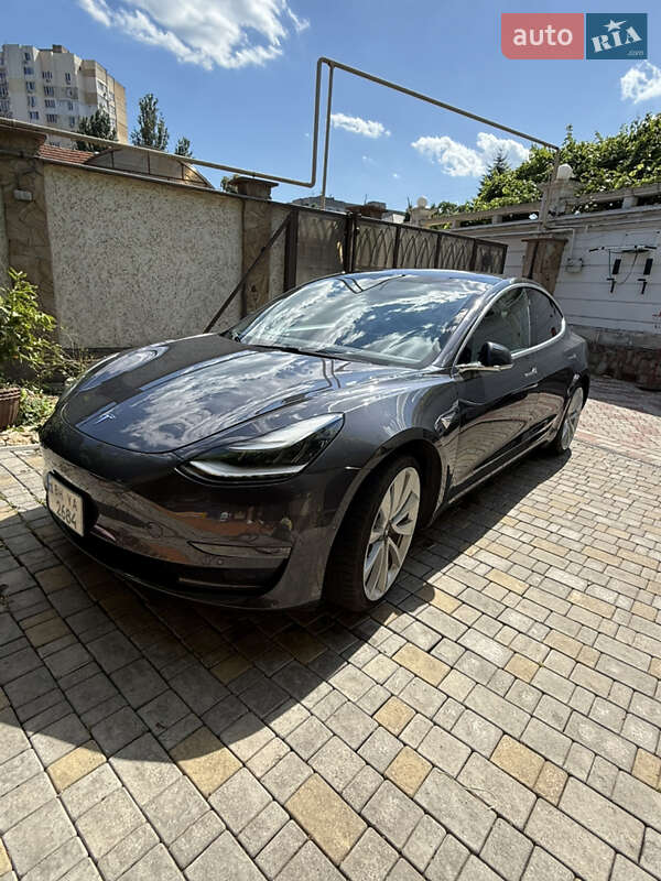 Седан Tesla Model 3 2018 в Одессе