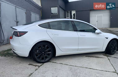 Седан Tesla Model 3 2018 в 