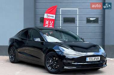 Седан Tesla Model 3 2021 в Києві