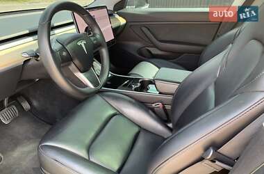 Седан Tesla Model 3 2019 в 