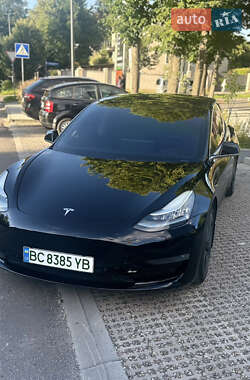Седан Tesla Model 3 2019 в Львові