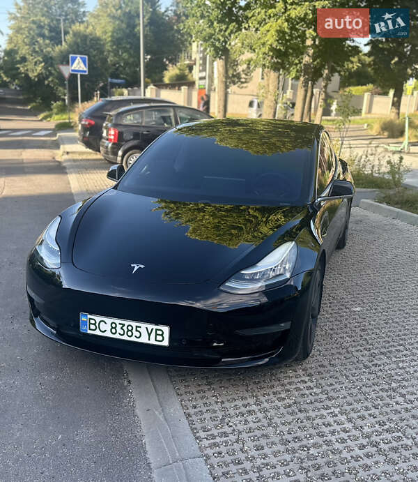 Седан Tesla Model 3 2019 в 