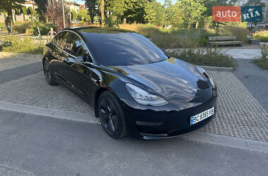 Седан Tesla Model 3 2019 в 