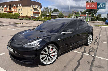 Седан Tesla Model 3 2019 в Киеве