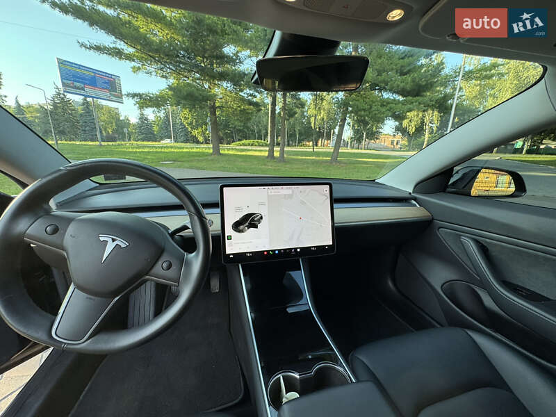 Седан Tesla Model 3 2019 в Лубнах