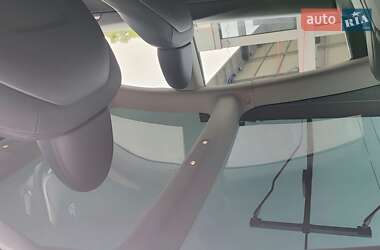 Седан Tesla Model 3 2023 в 