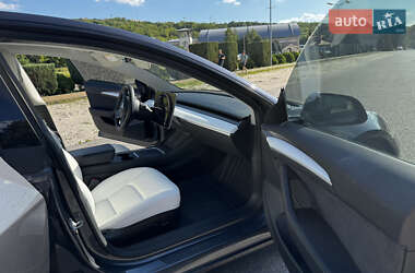 Седан Tesla Model 3 2023 в Дніпрі