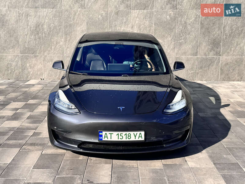 Tesla Model 3 2019
