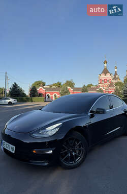 Седан Tesla Model 3 2018 в Львове