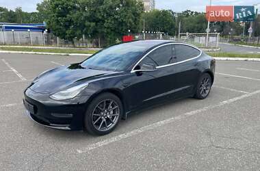 Седан Tesla Model 3 2019 в 