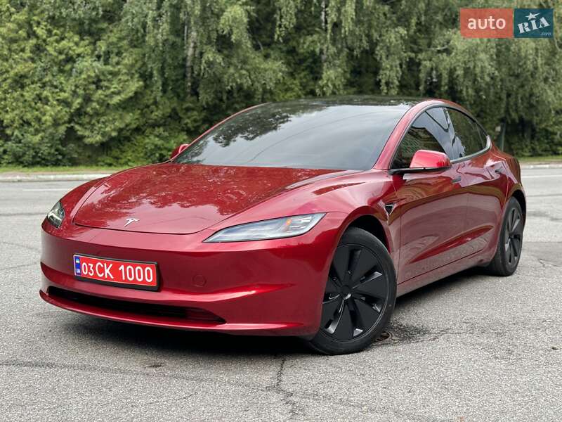 Седан Tesla Model 3 2024 в Трускавці