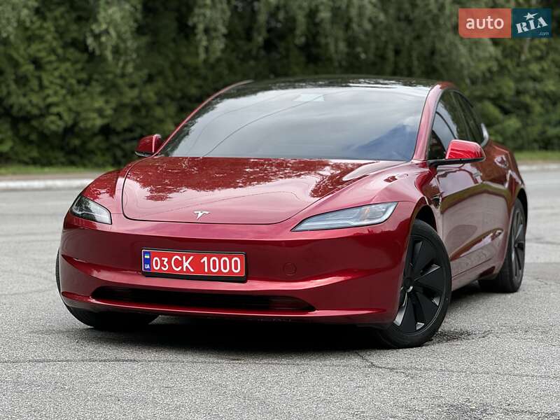 Седан Tesla Model 3 2024 в Трускавці
