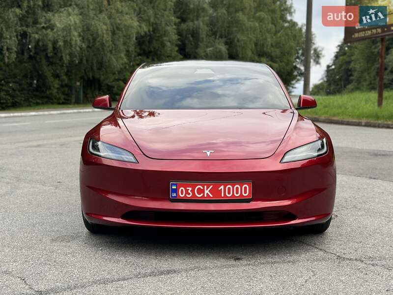 Седан Tesla Model 3 2024 в Трускавці