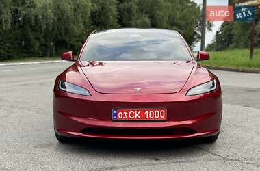 Седан Tesla Model 3 2024 в 
