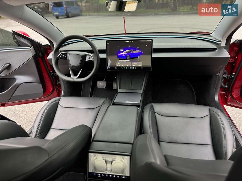 Седан Tesla Model 3 2024 в Трускавці